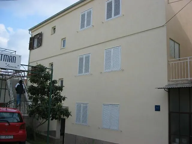 Appartement Mali Sjor *